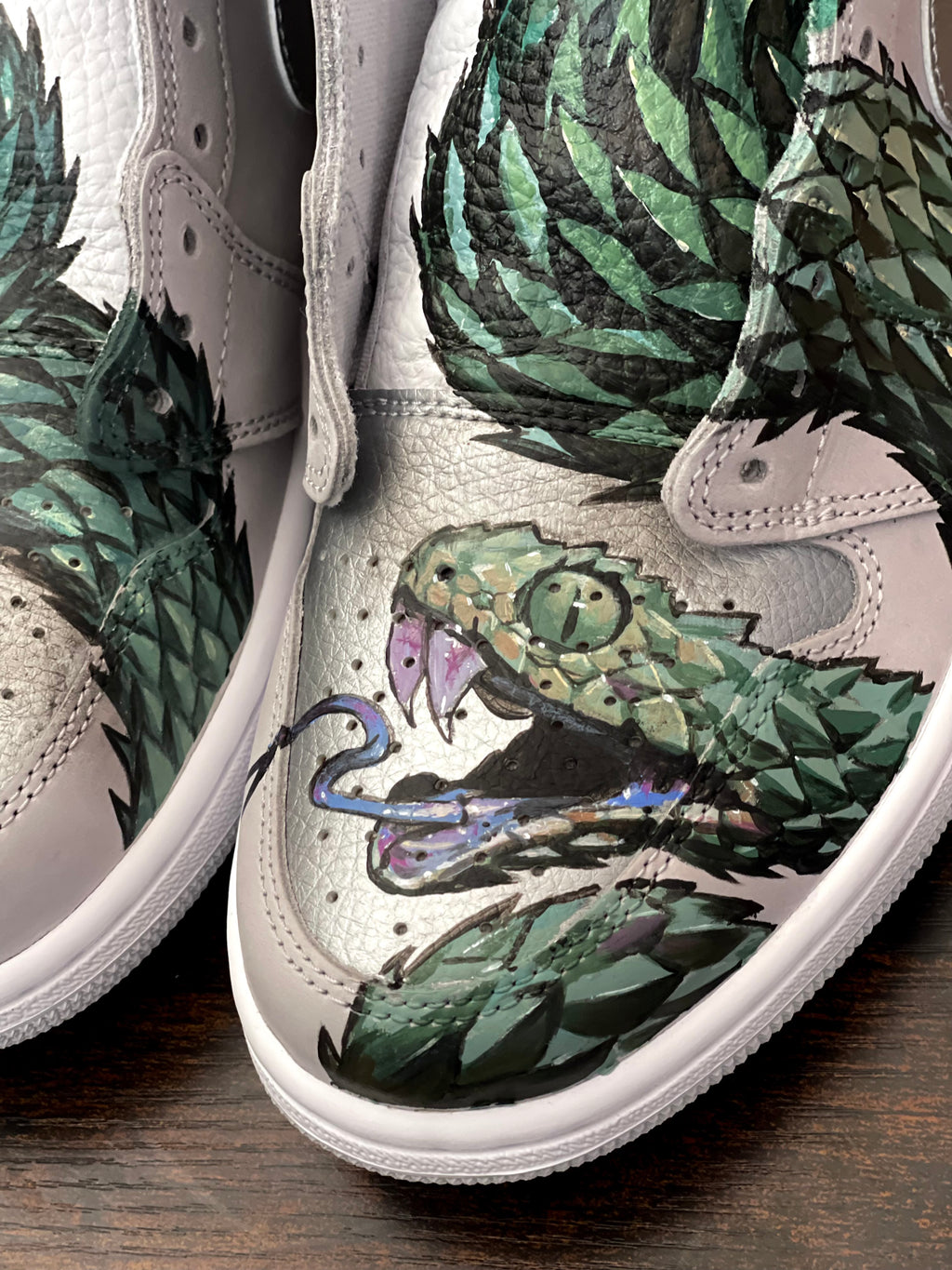 Bush Viper Nike Air Jordan Sneakers